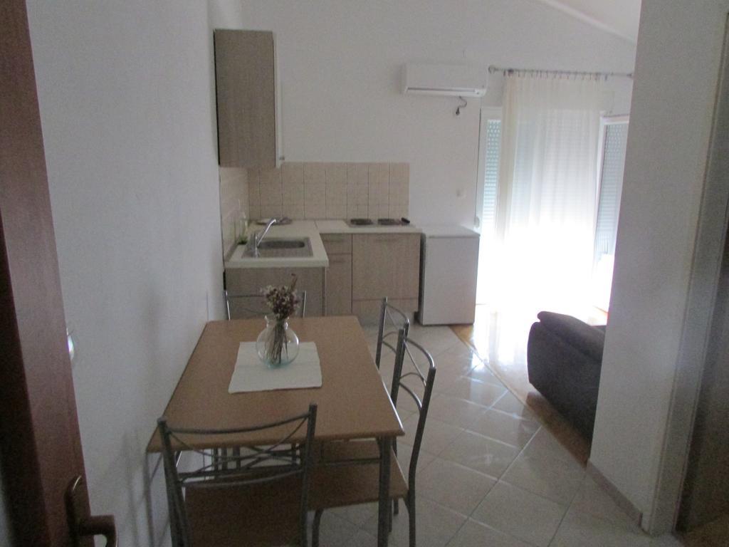 Apartmani I Sobe Grga 스타리그라드 파클레니차 객실 사진