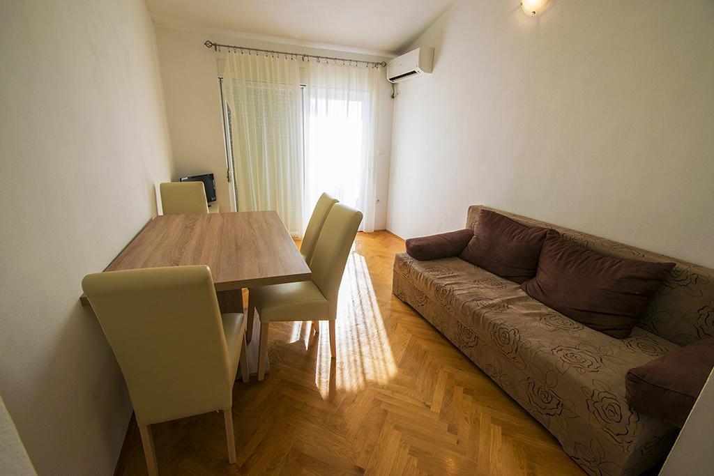 Apartmani I Sobe Grga 스타리그라드 파클레니차 외부 사진