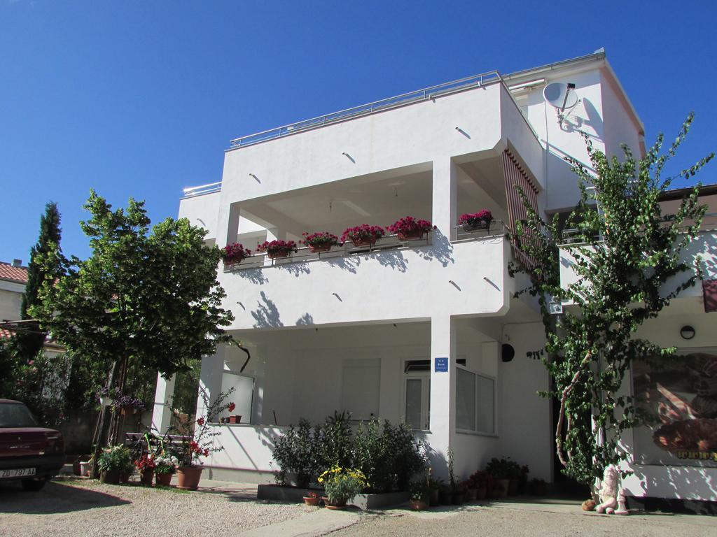 Apartmani I Sobe Grga 스타리그라드 파클레니차 외부 사진