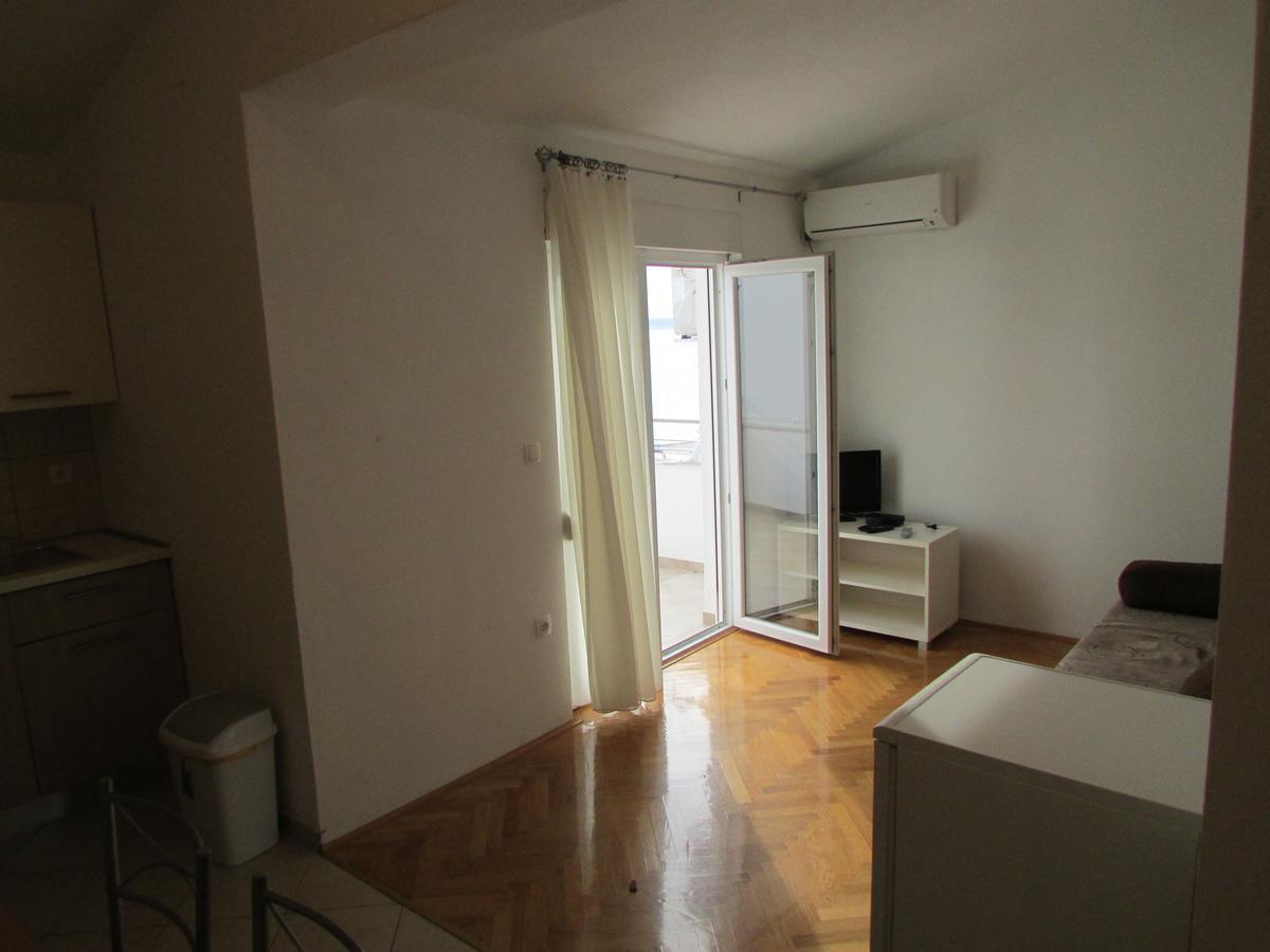 Apartmani I Sobe Grga 스타리그라드 파클레니차 외부 사진