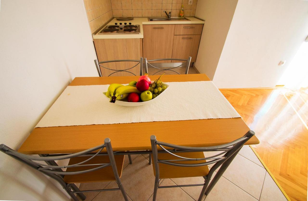 Apartmani I Sobe Grga 스타리그라드 파클레니차 외부 사진